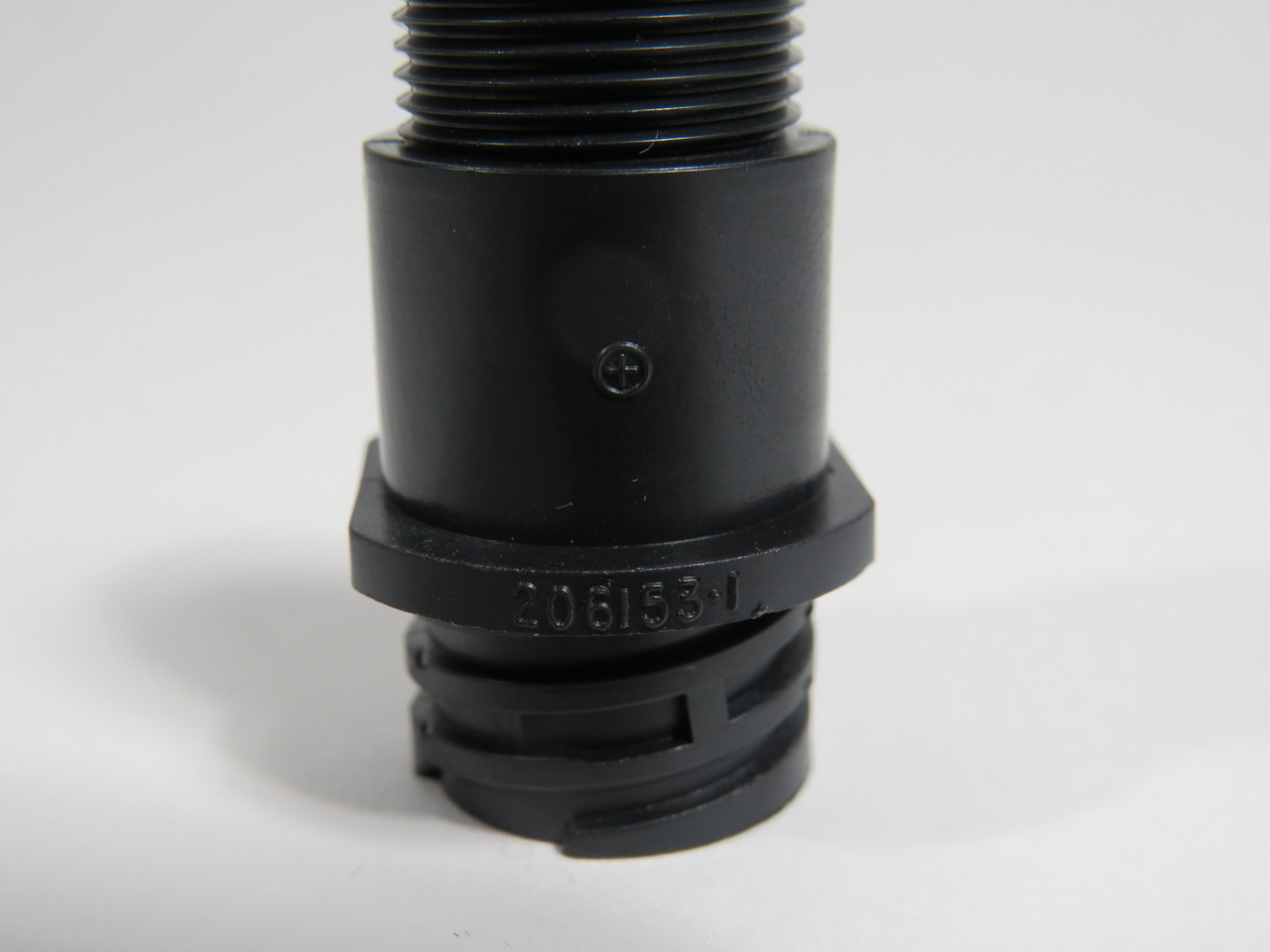 Amphenol 206153-1 Circular Connector 4-Position Socket NWB