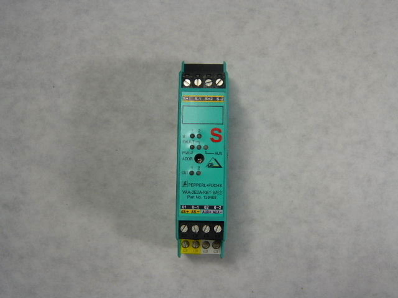 Pepperl+Fuchs VAA-2E2A-KE1-S/E2 AS-Interface Safety Module 26.5-31.6VDC USED