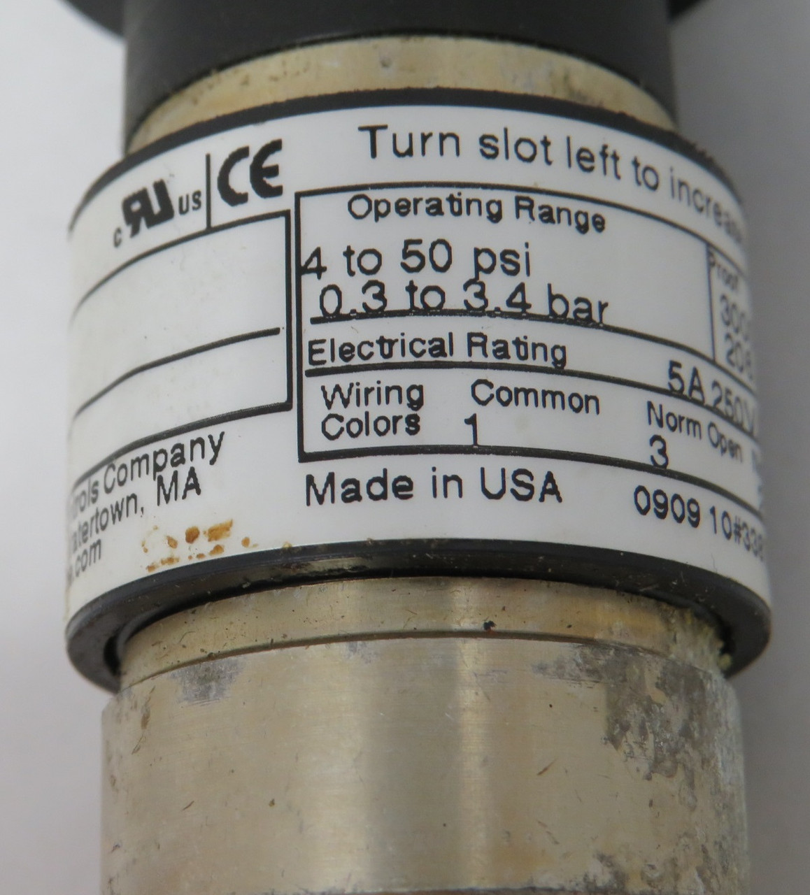 United Electric 10-F10 Pressure Switch 4-50 psi 0.3-3.4 bar 3NO 2NC USED