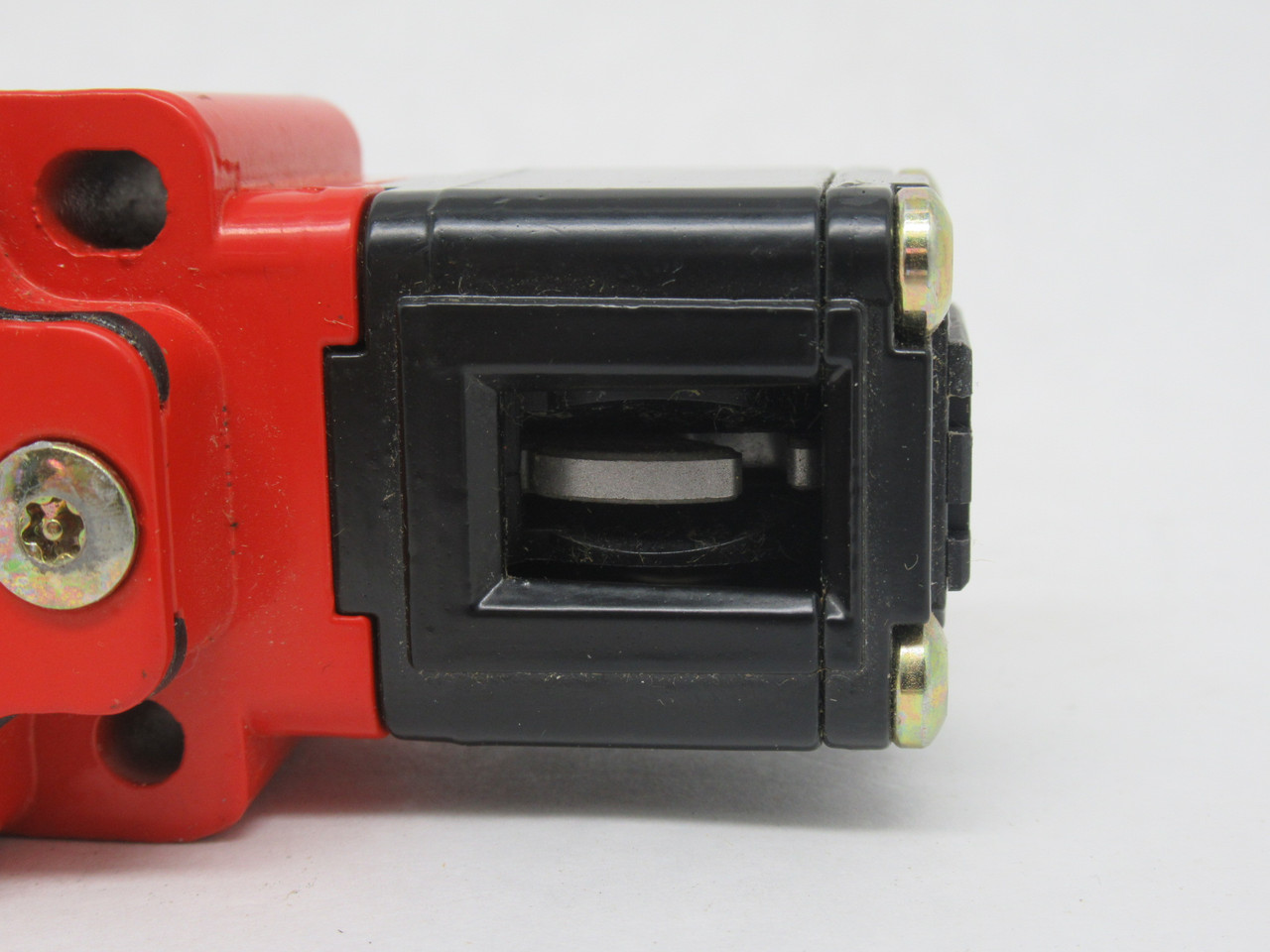 Honeywell GKBA14L6 Microswitch Safety Interlock Switch 2NC 2NO NO KEY USED