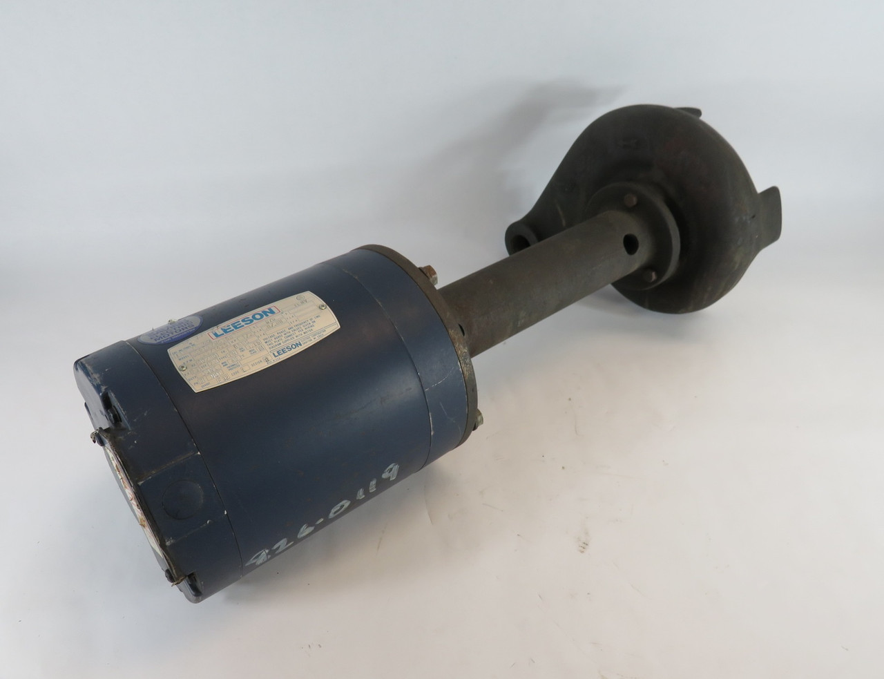 Gusher 504M25766 Immersion Pump C/W Lesson Motor .5HP 1725/1425rpm 575V USED