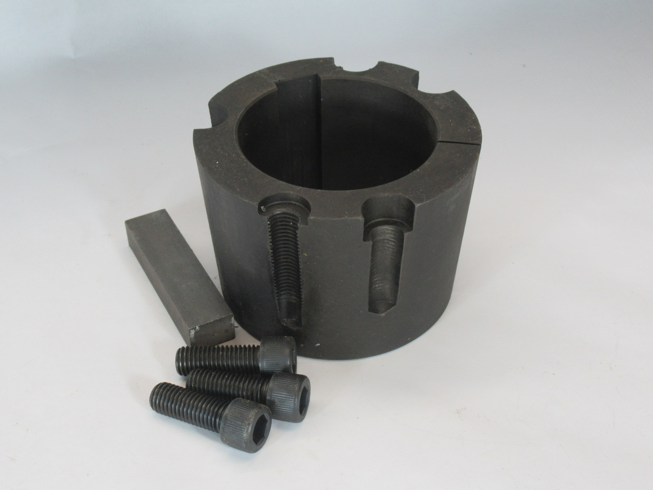 Martin 4040 4 Taper Bushing 4" Bore 5-3/4" OD 4" LTB SHELF WEAR NEW