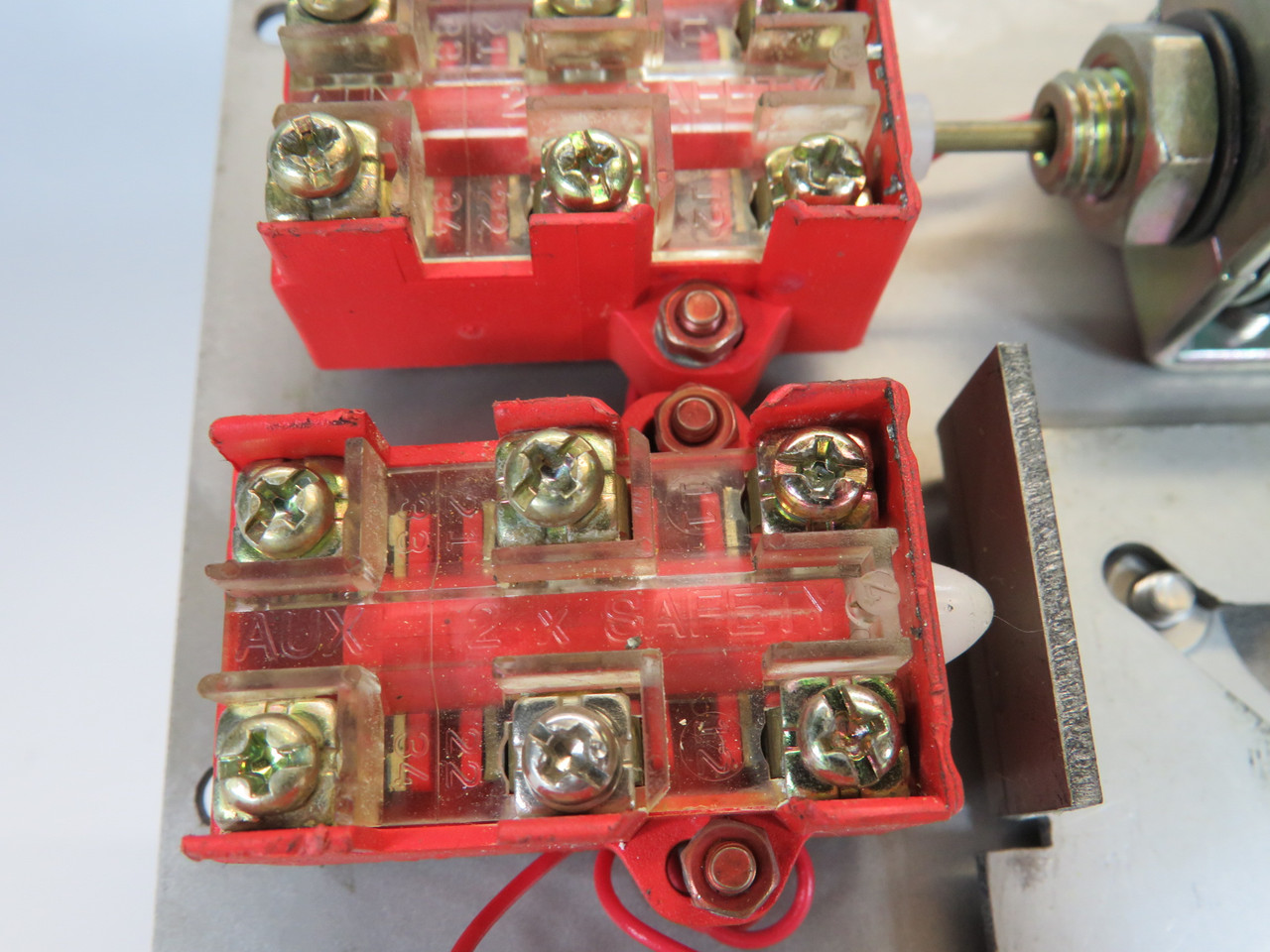 Sigma SRU45 Prosafe Illuminated Key Exchange Control Keycode Y 24VDC USED