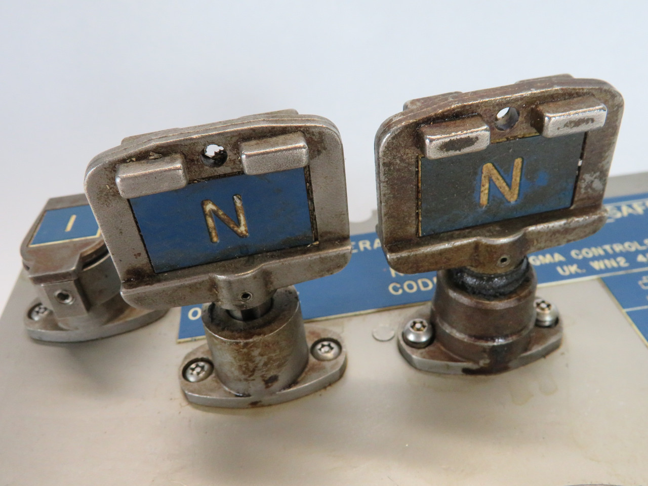 Sigma SRU45 Prosafe Illuminated Key Exchange Control Double Keycode N 24VDC USED