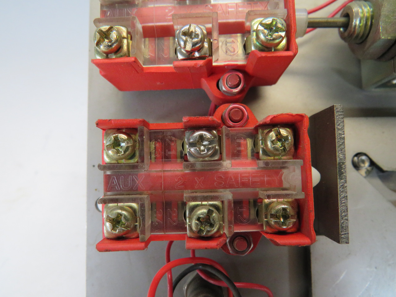 Sigma SRU45 Prosafe Illuminated Key Exchange Control Keycode X 24VDC USED