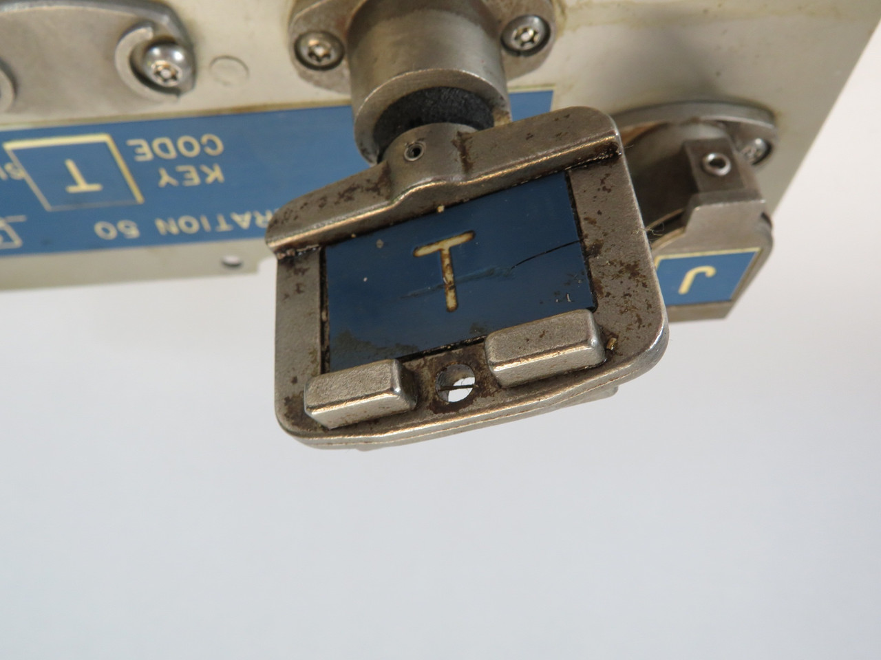 Sigma SRU45 Prosafe Illuminated Key Exchange Control Keycode T 24VDC USED