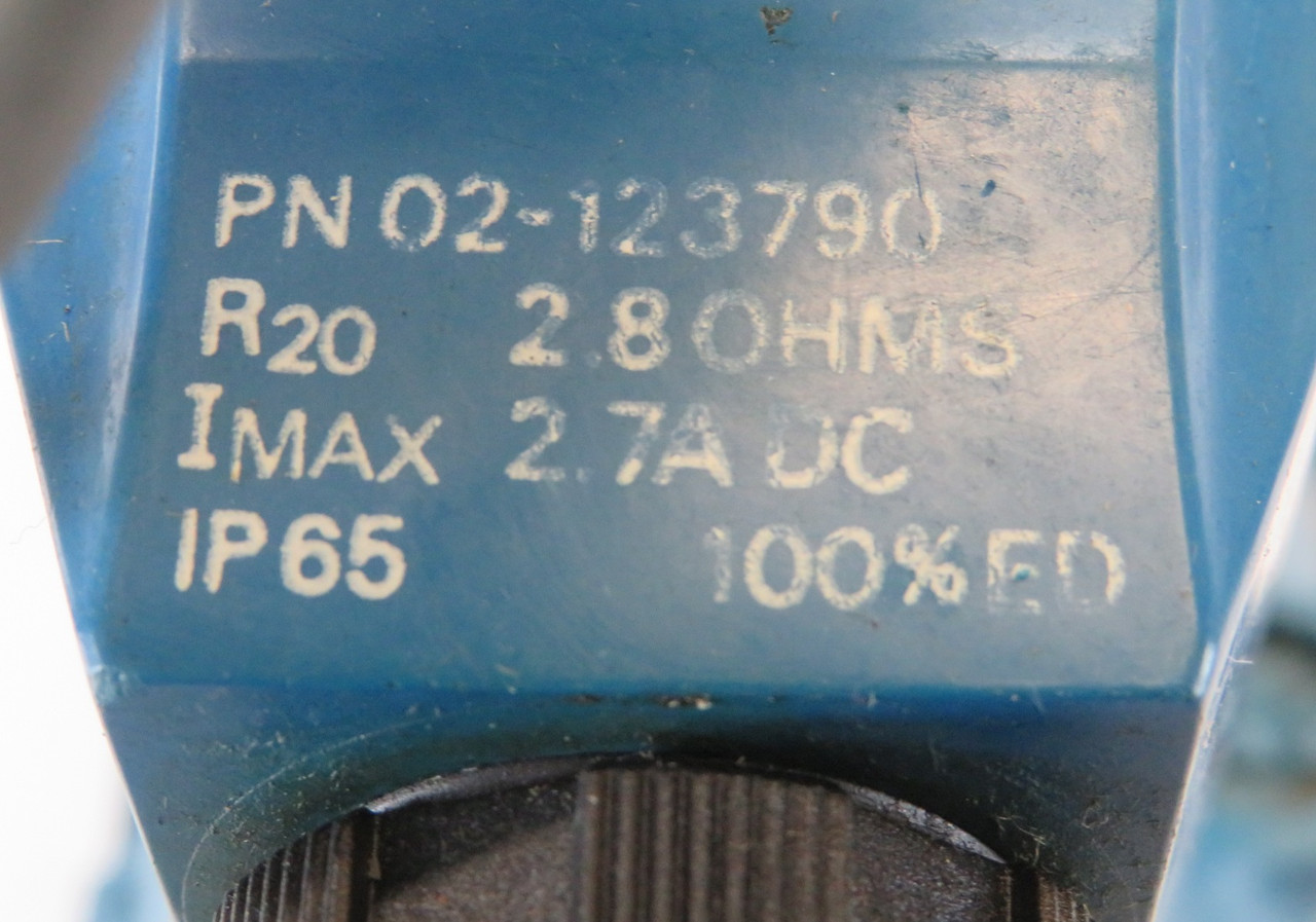 Vickers KAFDG5V-833C270NXVMFPD7H113 Directional Control Valve SHELF WEAR USED