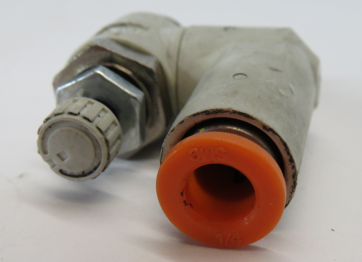 SMC AS2301F-N01-07S Flow Control w/Fitting 1/4" Tube 1/8" NPT USED