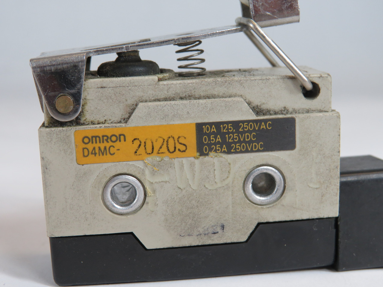 OMRON D4MC-2020S  Limit Switch USED