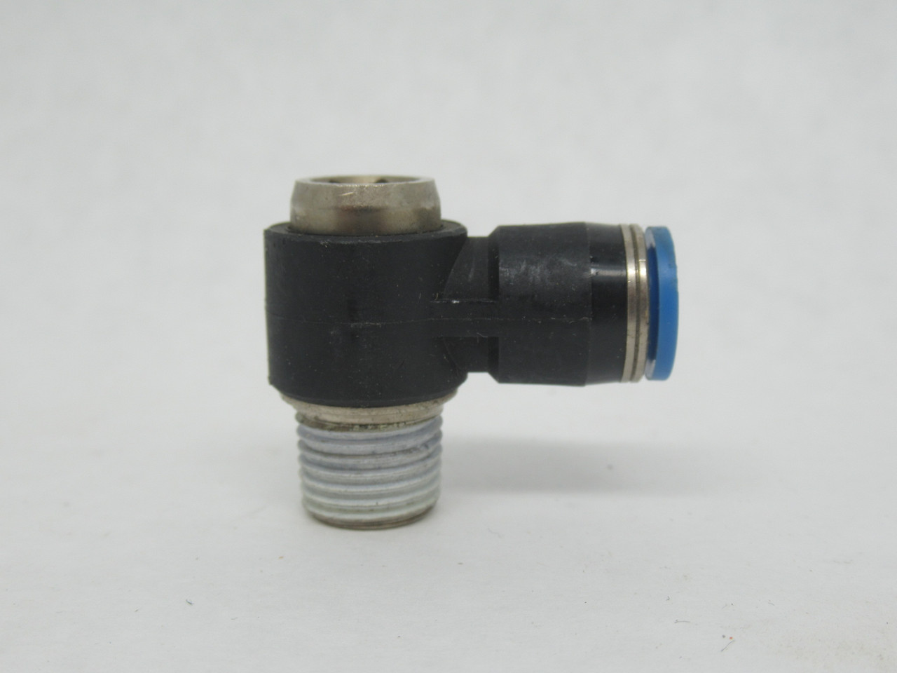 Festo 153100 QSLV-1/4-8-I Push-In L-Fitting R1/4" Thread 8mm Tubing OD USED