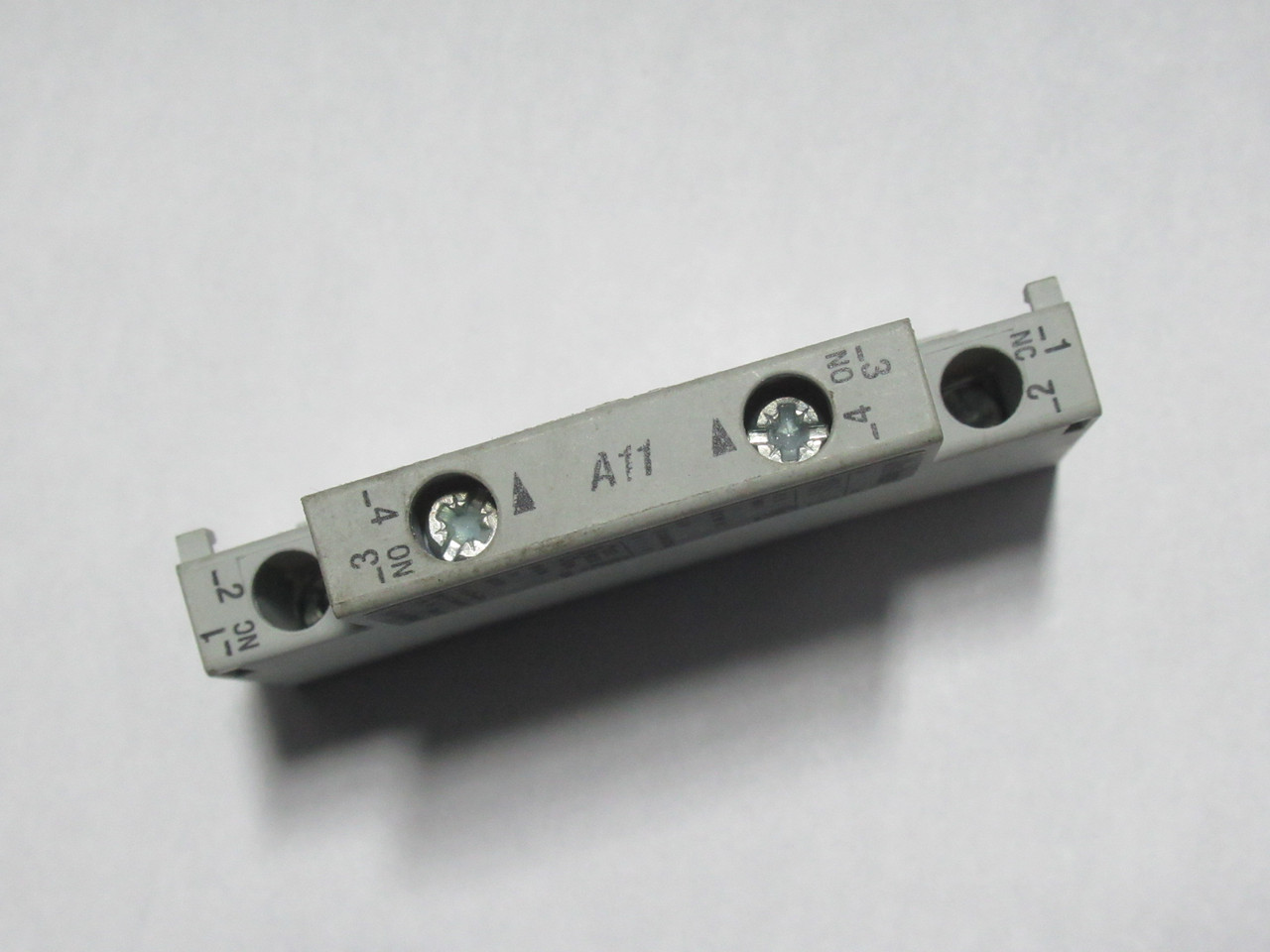 Allen-Bradley 100-SA11 Series B Auxiliary Contact Block 600V 10A 1NO 1NC USED