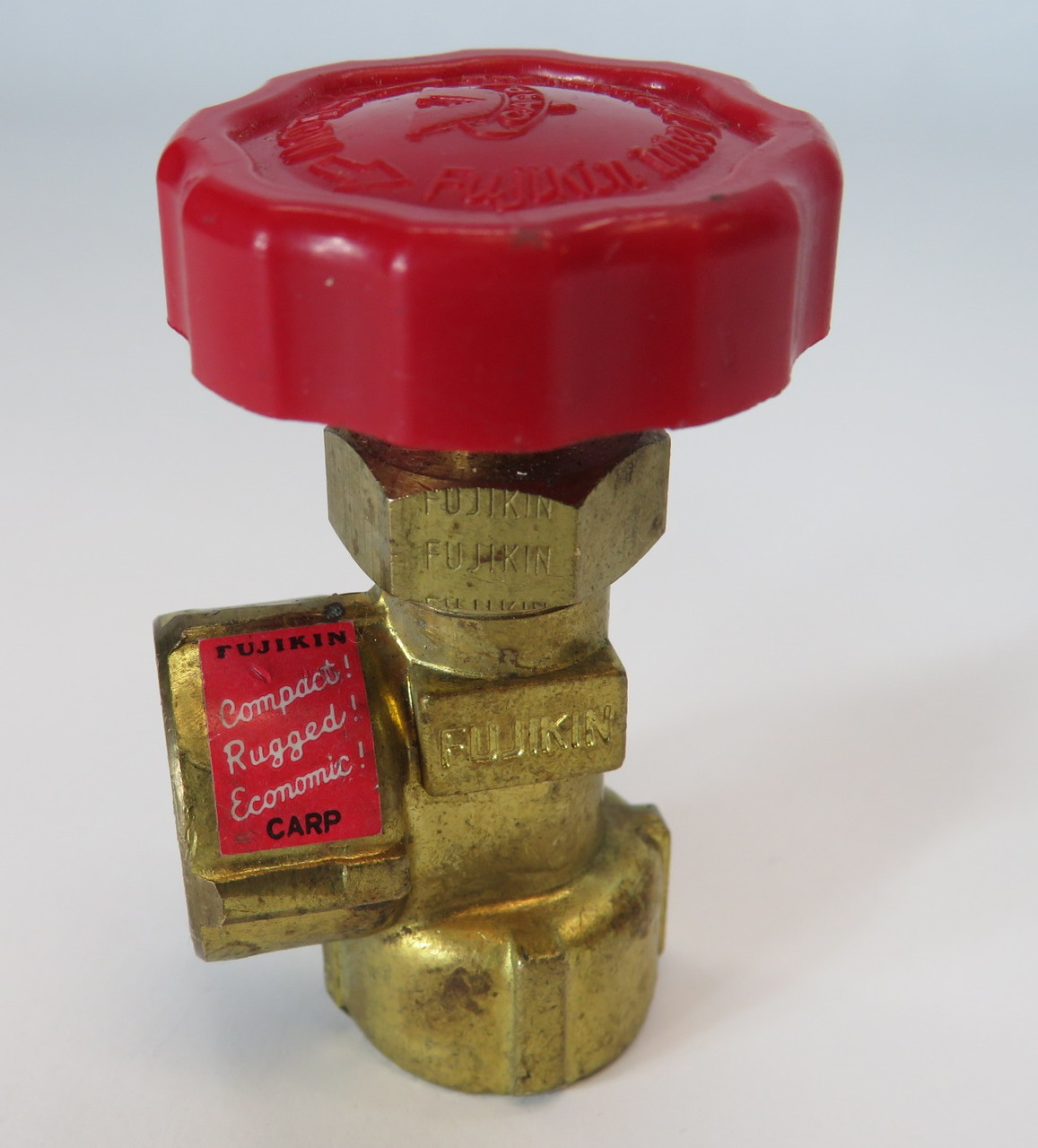 Fujikin DS-31C-R Brass Manual Angle Type Needle Valve Rc3/8 USED