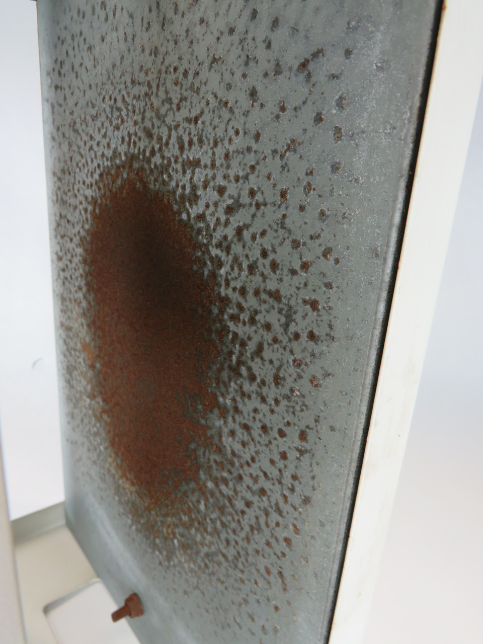 Titan Controls ARES.8NG CO2 Generator 8 Burner 22,163BTU RUST/BENT FRAME USED