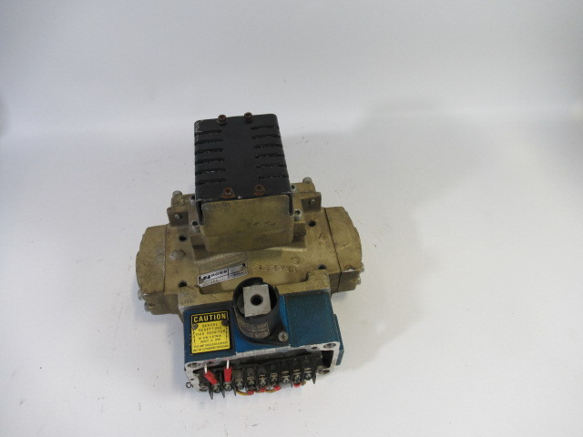 Ross 3573A4201Z Double Air Valve w/421B04 *No Cover* 2-8.5 bar 3/4 NPT USED