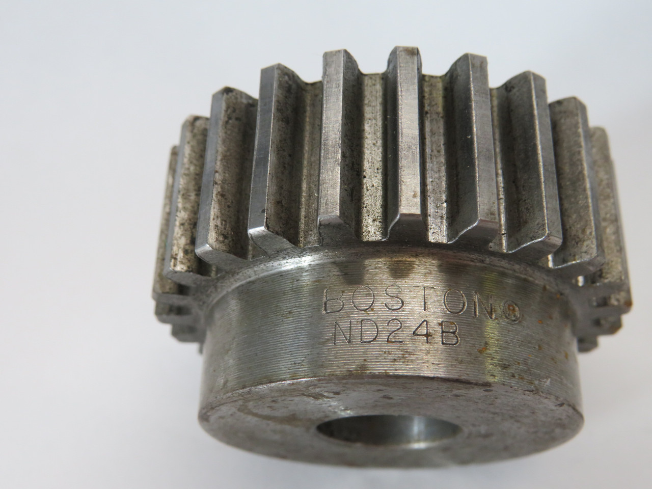 Boston Gear ND24B-5/8 Spur Gear 5/8"ID 12DP 24T 1.65"HD 3/4"FW 2"PD USED