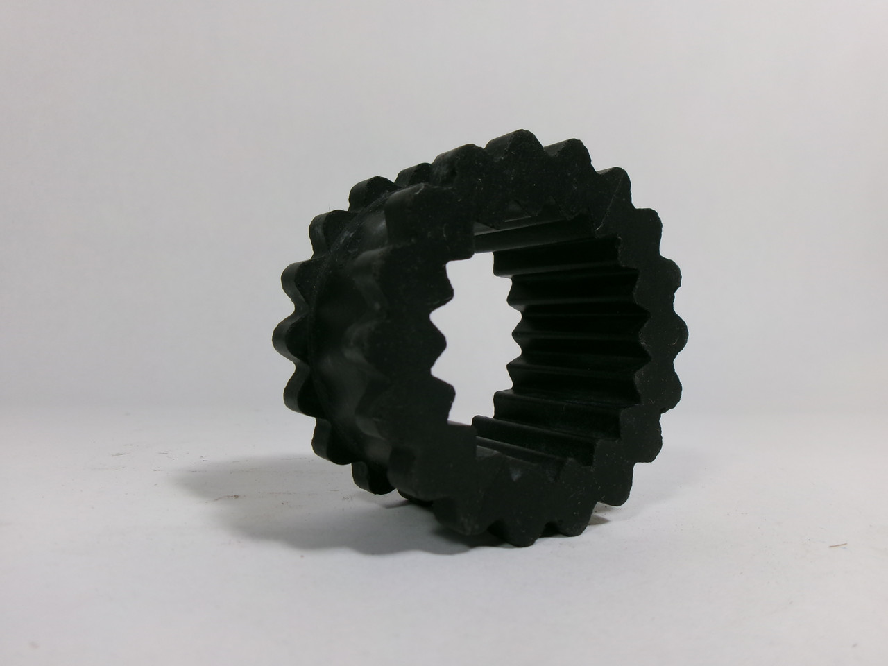 TB Wood's 4JE-EPDM Sure-Flex Coupling Sleeve 2-5/16" OD 1-1/4" W NEW