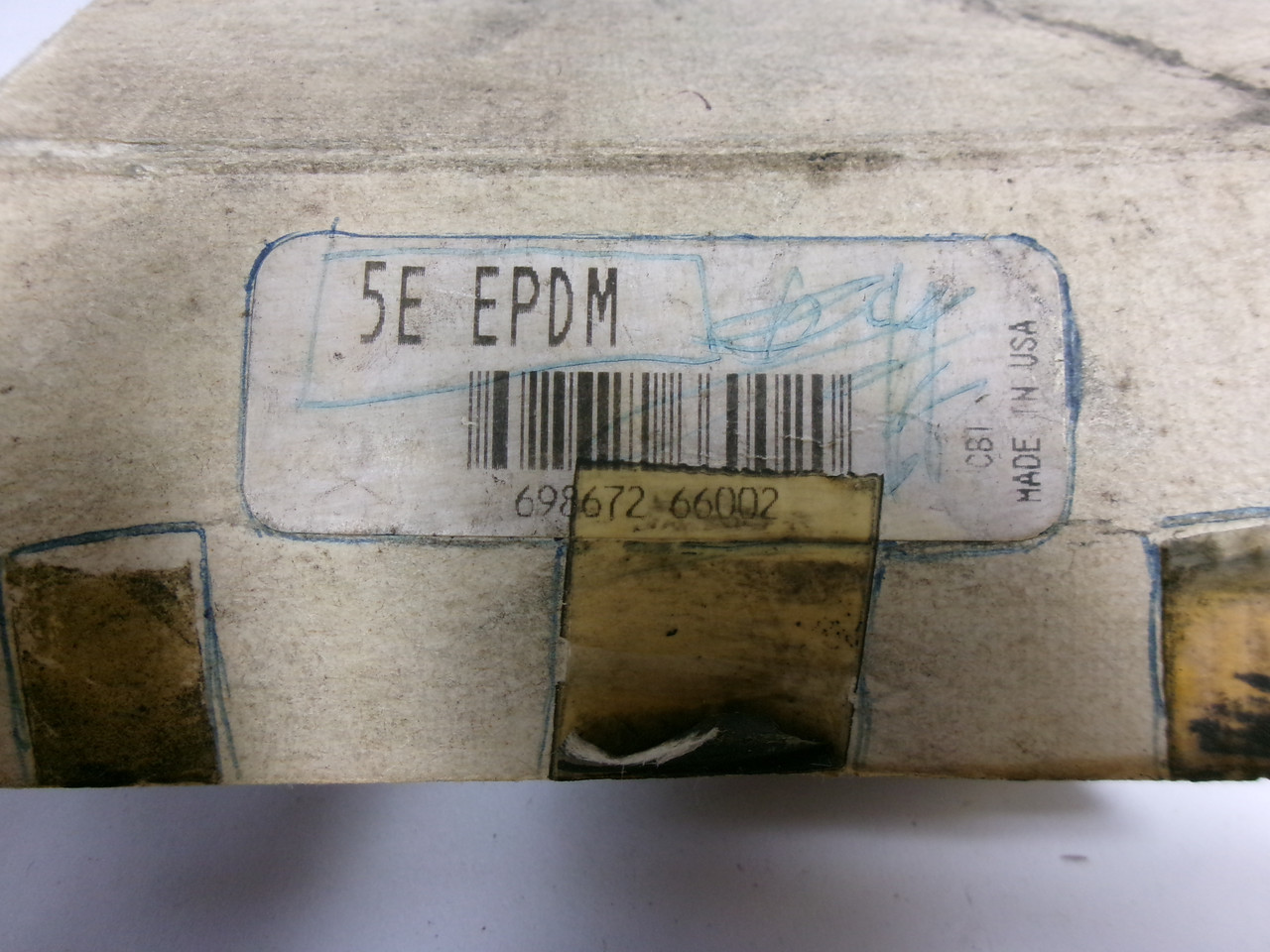 TB Wood's 5E-EPDM Two-Piece Construction Sleeve 4" OD 0.781" W DMG BOX NEW