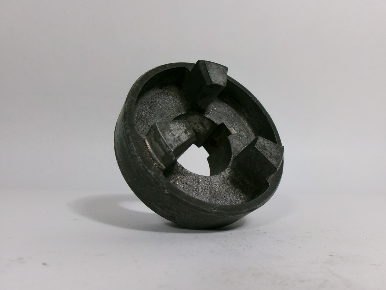 Magnaloy M100M1806 Jaw Coupling Hub 18mm Bore 2.6" OD USED