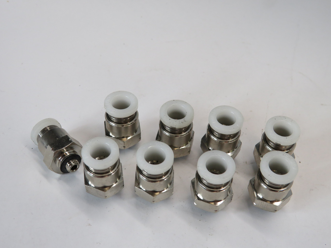Pisco PC1/4-U10U Push-In Straight Fitting 1/4" Tube 10/32UNF Lot of 9 NWB