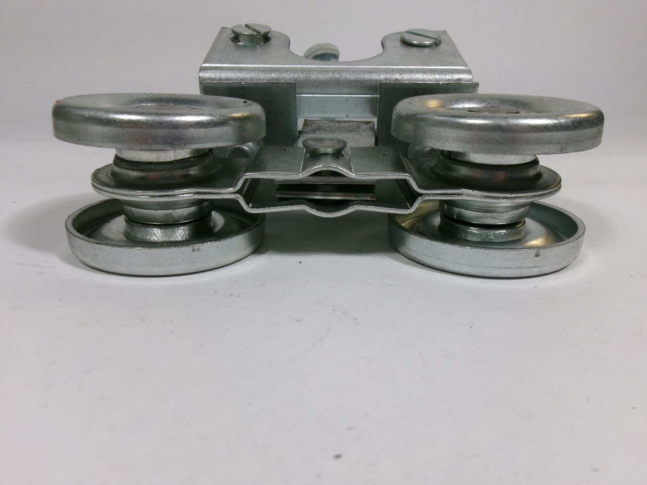 Richards Wilcox 7-6088 Box Track Hanger With Bolts 2-1/8" Wheel DMG BAG NWB