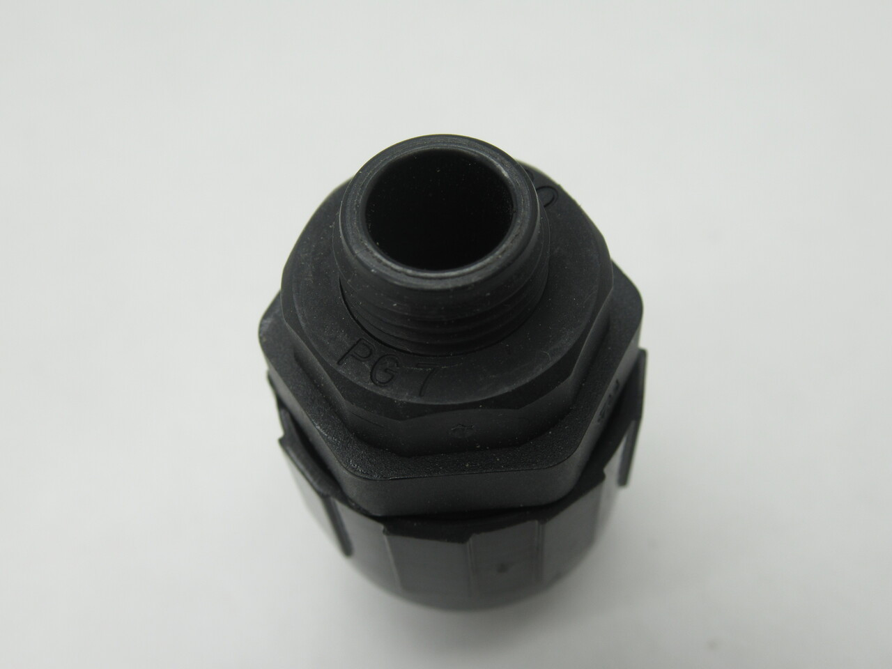 Heyco 8398 Liquid-Tight Conduit Fitting 1/4" Conduit/Tubing x PG7 Lot of 4 NOP