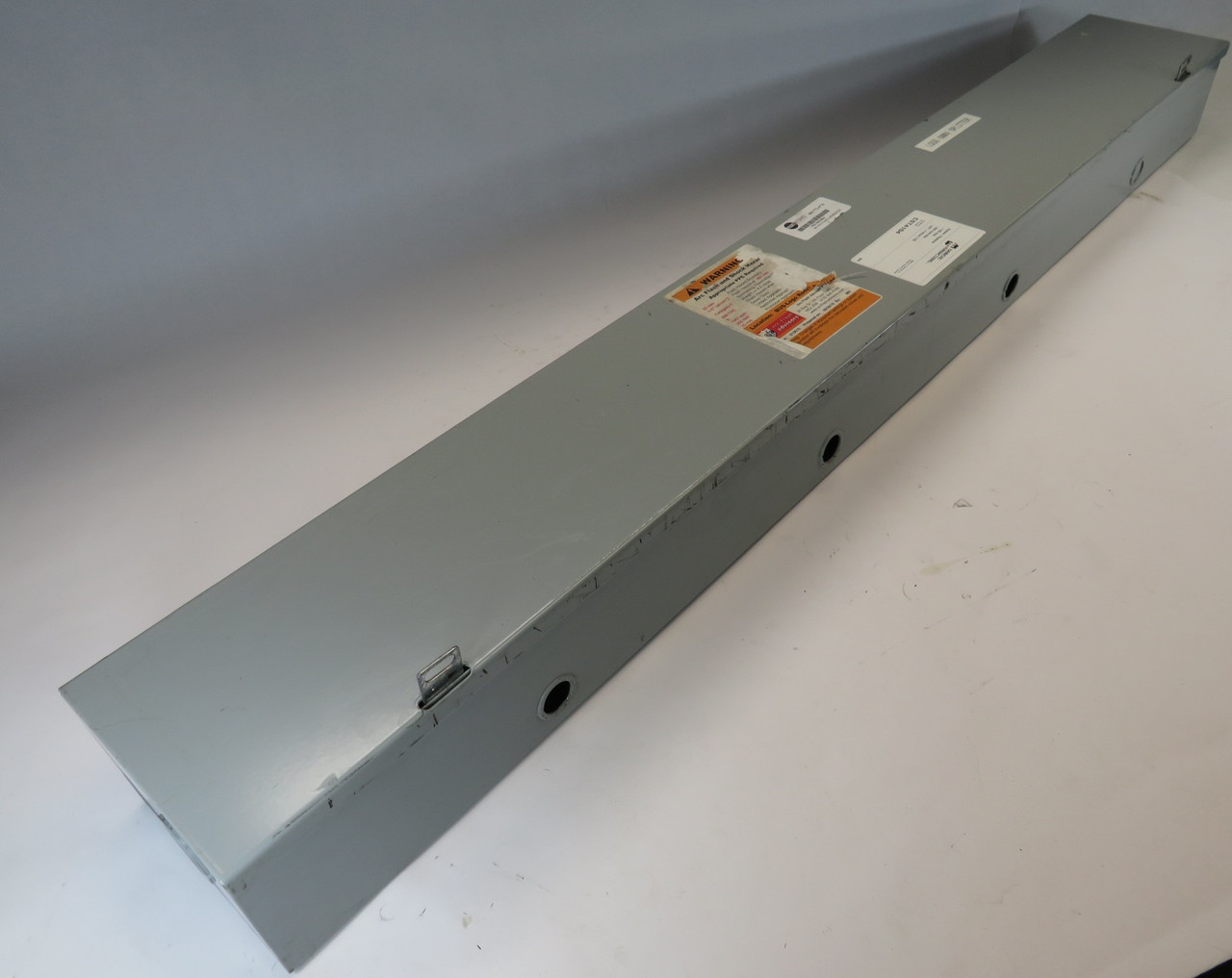 Hammond CST4104 Splitter Trough 125A 600V 4 Wire 3 Phase USED