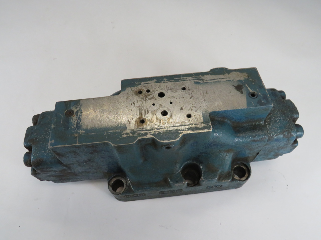 Bosch 98102355XX07 Spool Valve MISSING PILOT VALVE/SHELF WEAR USED