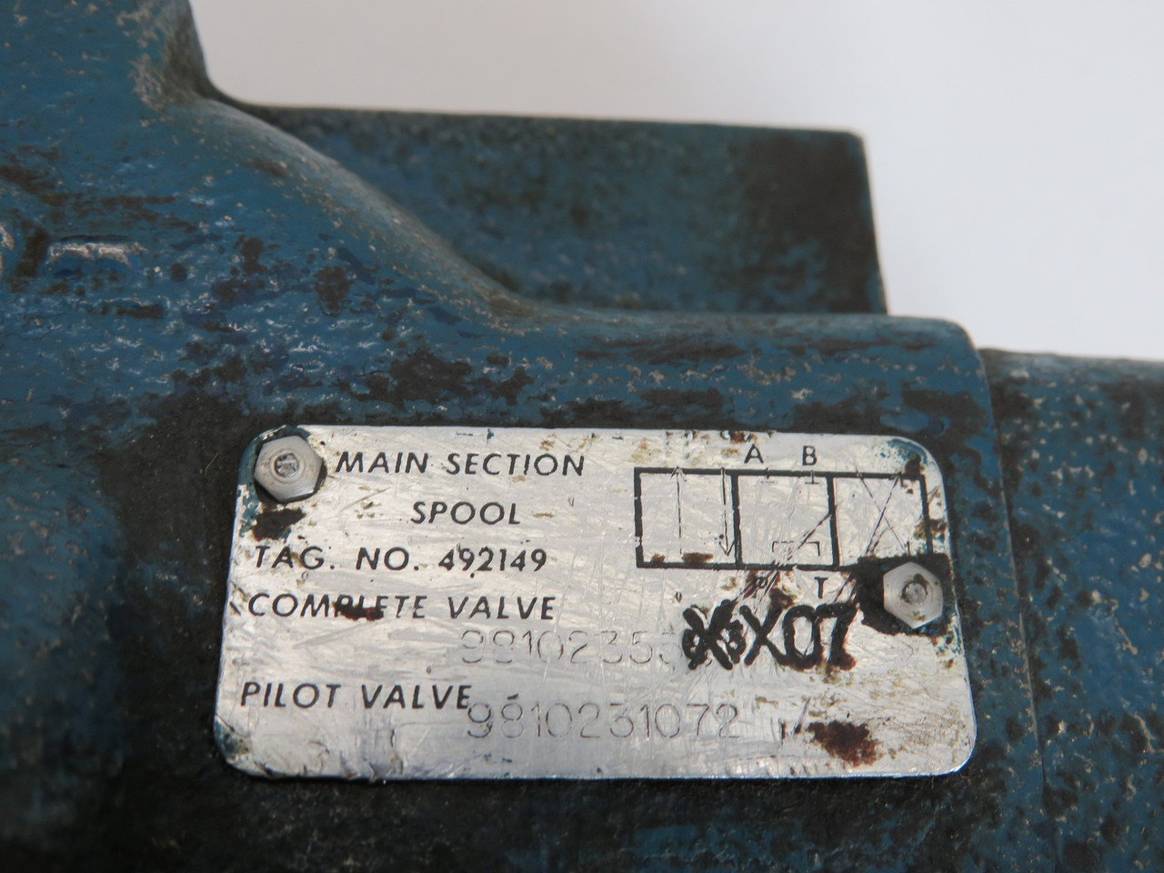 Bosch 98102355XX07 Spool Valve MISSING PILOT VALVE/SHELF WEAR USED