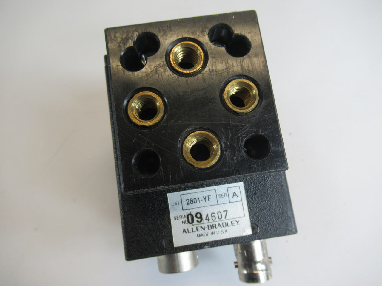 Allen-Bradley 2801-YF Machine Vision Camera  Ser A USED