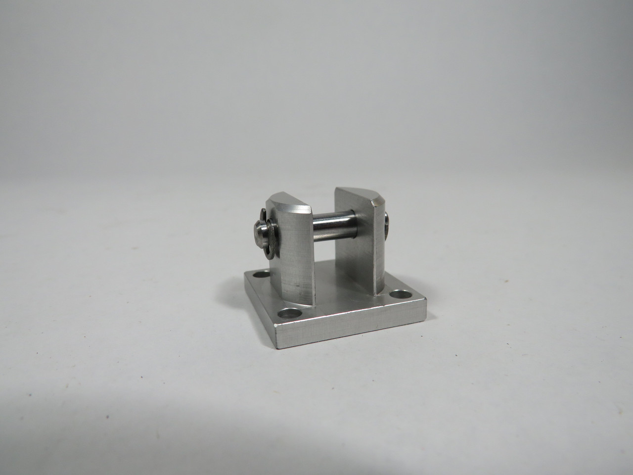 Numatics CB-3 Clevis Bracket For Square Pancake Cylinders NWB