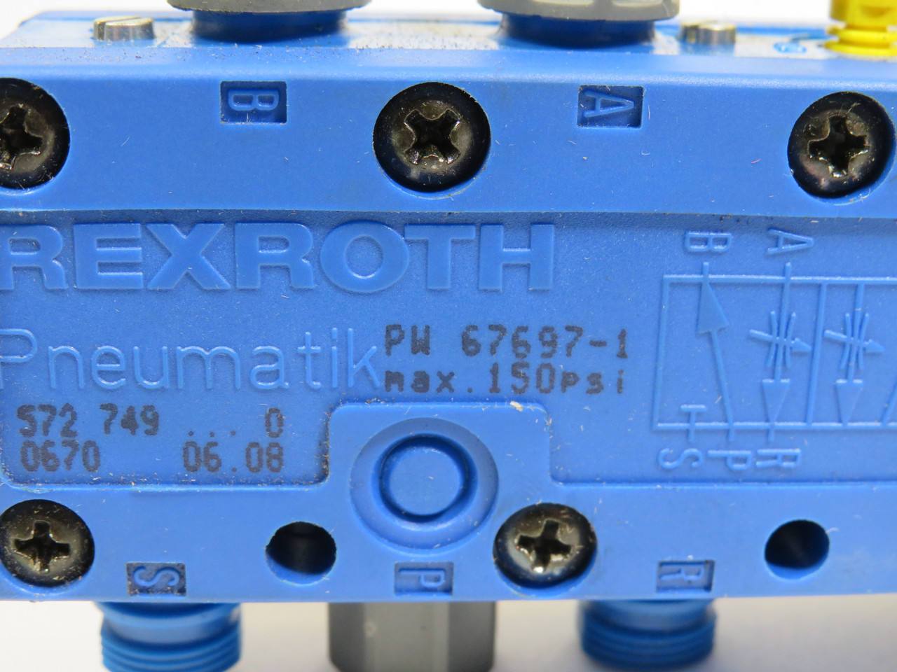 Rexroth PW-67697-1 Solenoid Valve 110/115V 50/60Hz 150 psi BOX DMG NEW