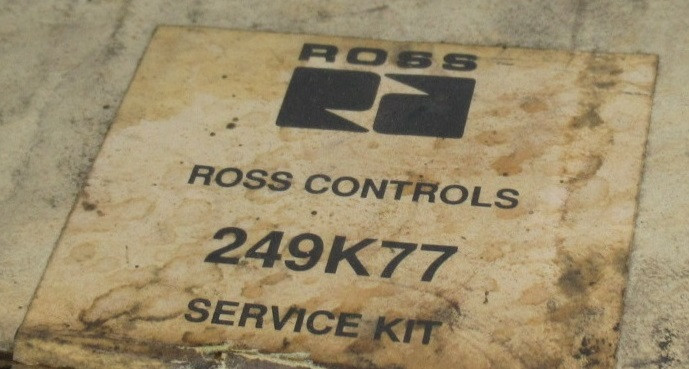 Ross 249K77 Valve Body Service Kit DIRTY/BOX DAMAGE NEW
