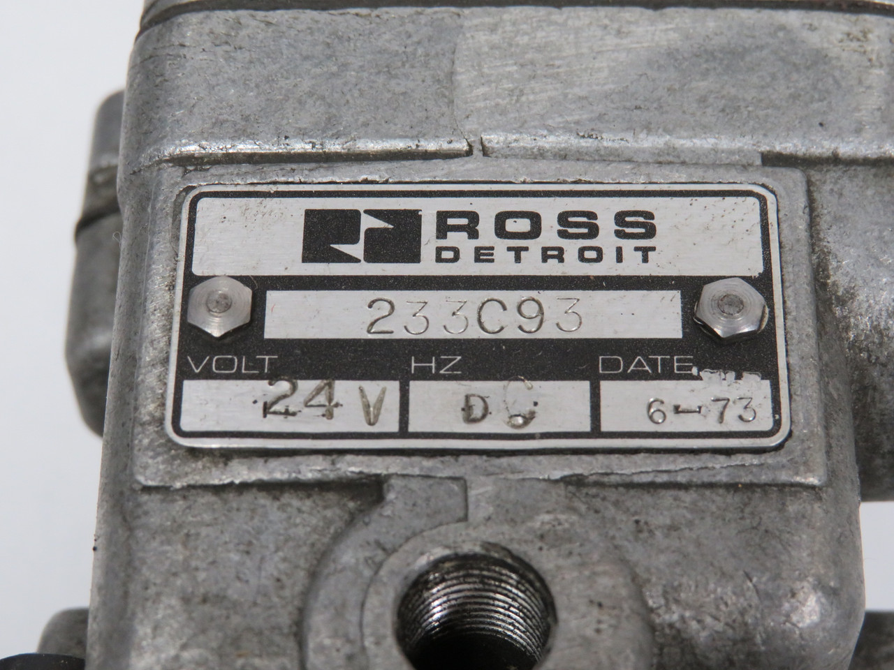 Ross 2673A5001 3/2 Solenoid Pilot Controlled Valve 24VDC 60Hz 3/4 NPT USED