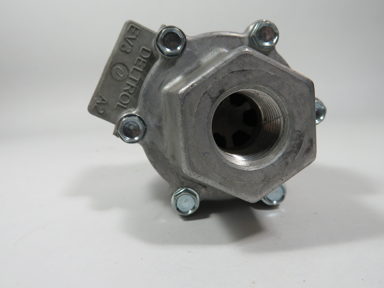 Deltrol EV30A2 Quick Exhaust Valve 1/2" Inlet/Cylinder Ports 3/4" Exhaust Port NEW