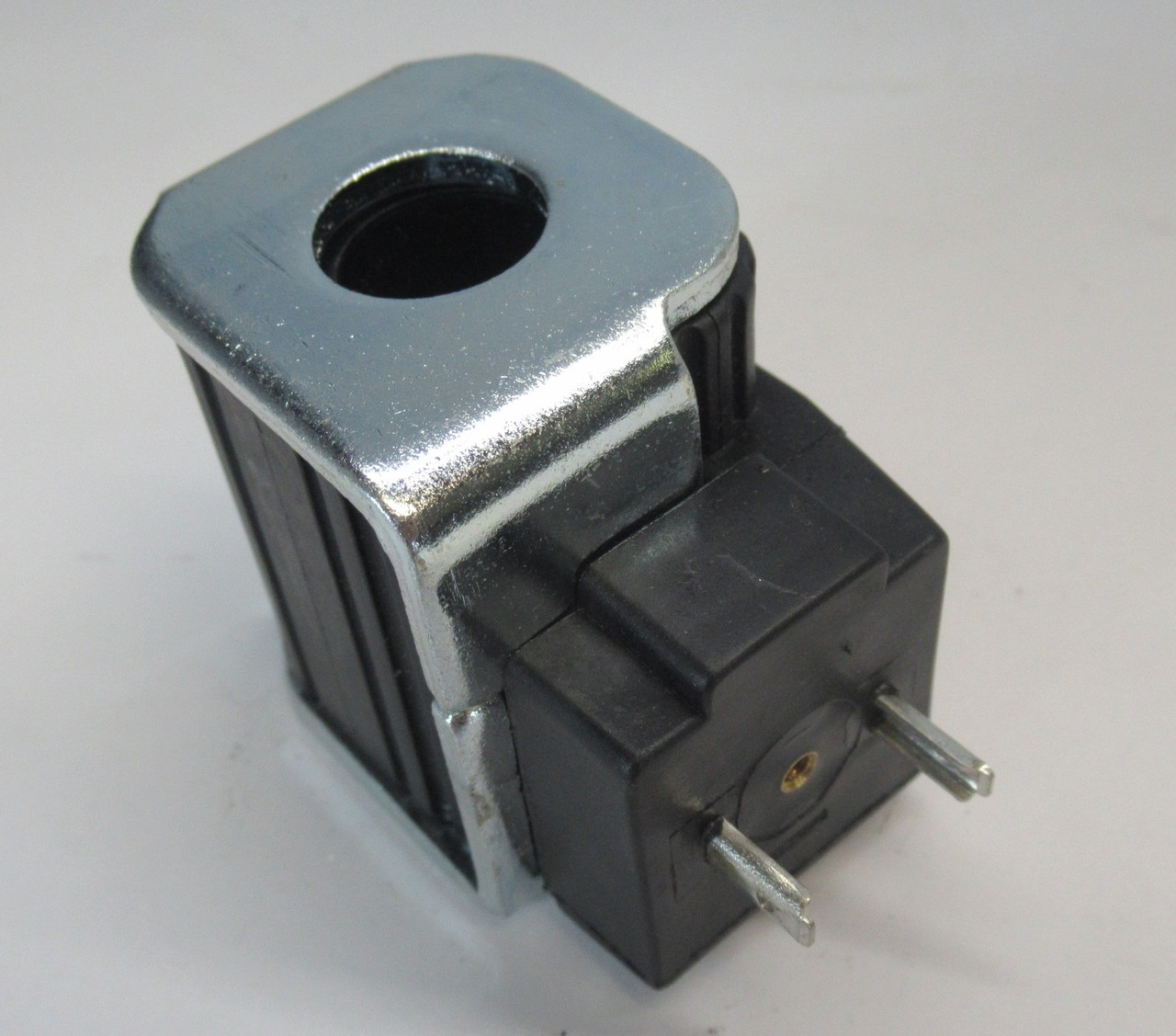 Parker CAS024D Solenoid Coil 24VDC 18W .75A 5/8" NOP