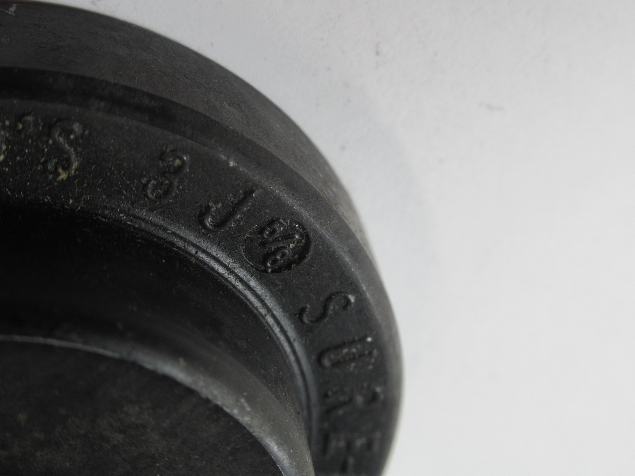 TB Woods 3J5/8 Old Style Coupling 5/8" Bore 2.062"OD 51/64"LTB 1-1/2"HD USED