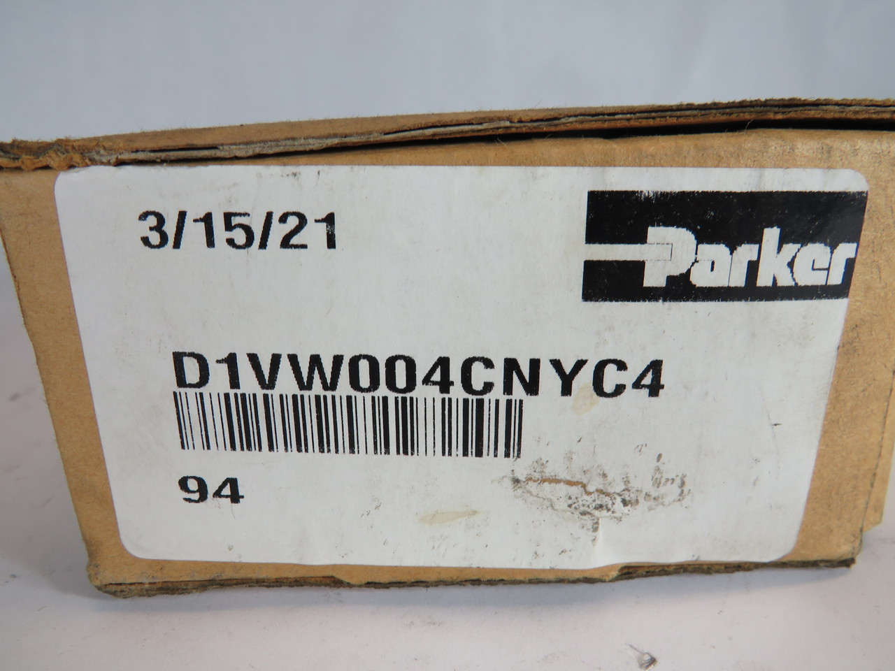 Parker D1VW004CNYC4-94 Directional Control Valve 120V 60Hz 0.60A BOX DAMAGE NEW