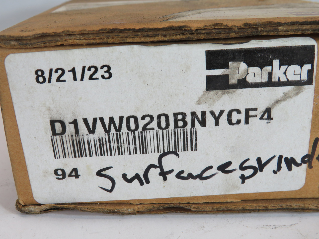Parker D1VW020BNYCF4-94 Directional Control Valve 120V 60Hz 0.46A BOX DAMAGE NEW