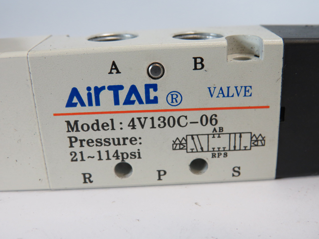 Airtac 4V130C-06-XO 5-Way Solenoid Valve 1/8 PT 110VAC 21-114 psi BOX DAMAGE NEW