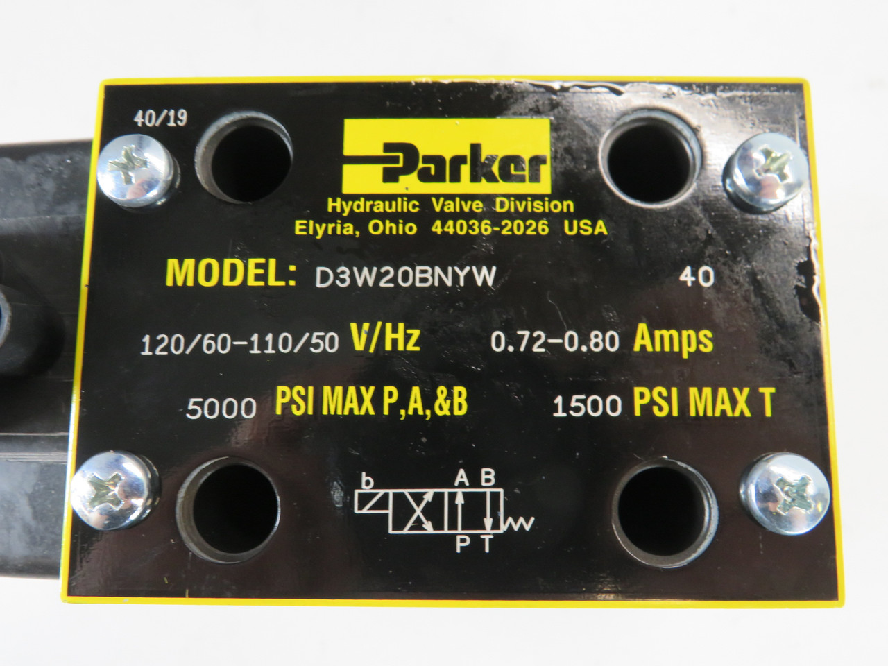 Parker D3W20BNYW-40 Directional Control Valve 120V 60Hz BOX DAMAGE NEW