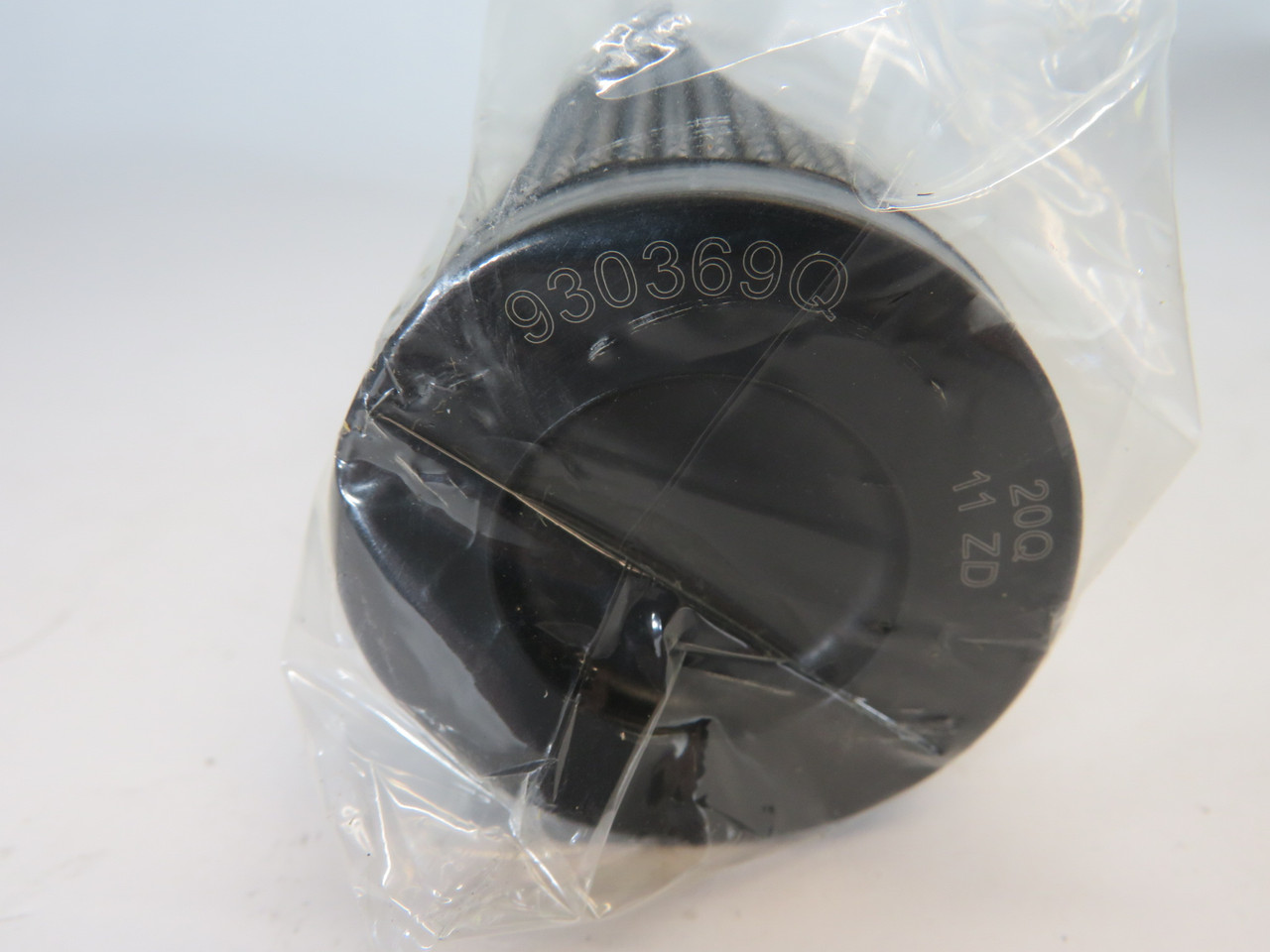 Parker 930369Q Hydraulic Filter 1.77"OD 4.5"L WRITING ON BOX NEW