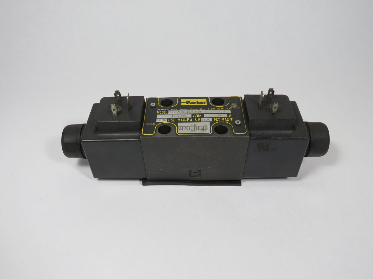 Parker D1VW004CNYWF4-91 Directional Control Valve 120V 60Hz .46A USED