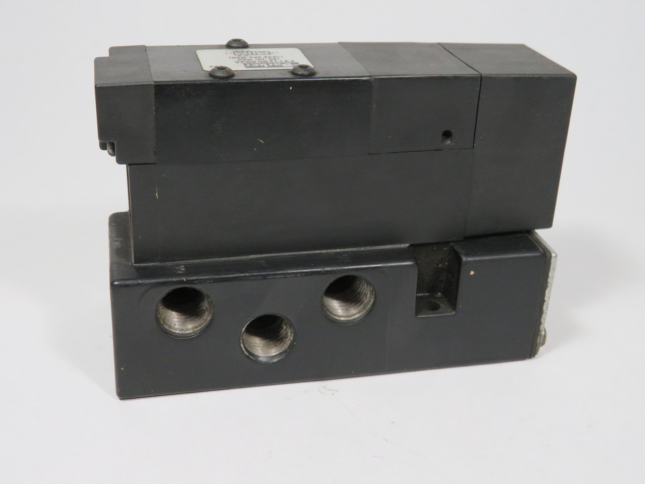 Parker F3112BCA53A Single Solenoid Valve 115/120V 50/60Hz 1.6VA 1/4 NPT USED