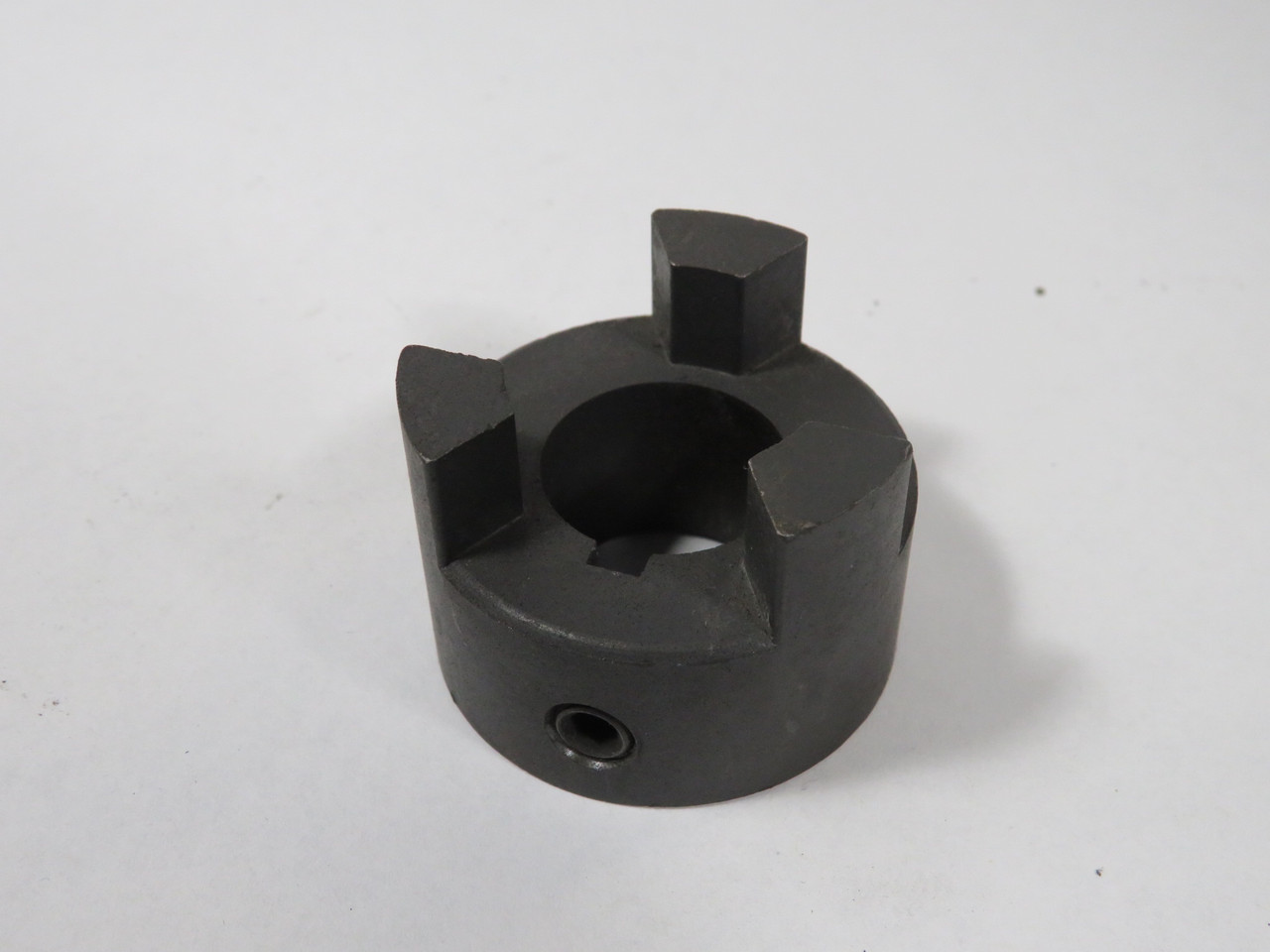 Generic L075-7/8 Jaw Coupling Hub 7/8" Bore 1-3/4" OD USED