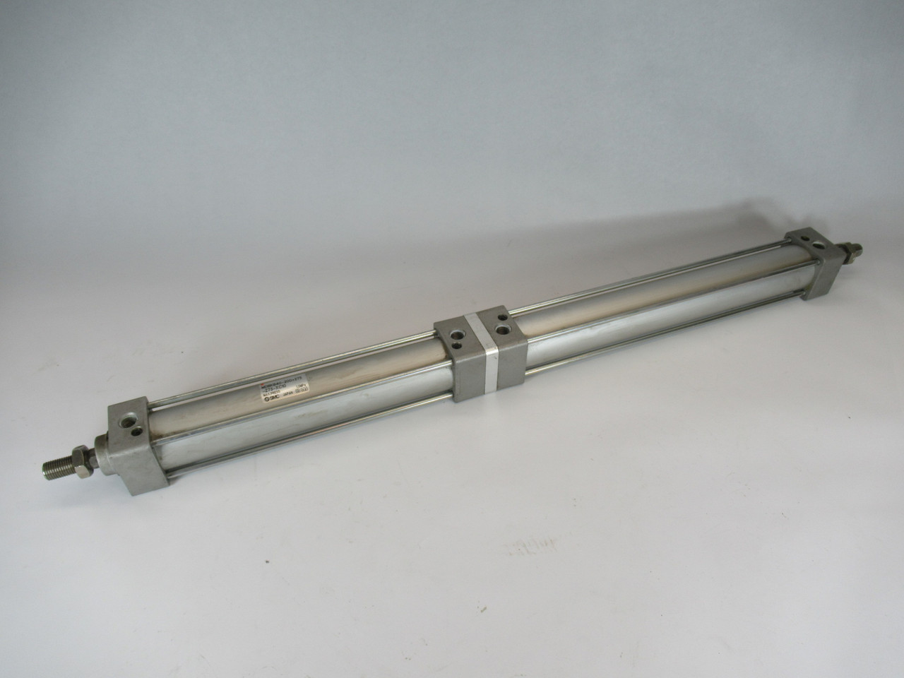SMC MDBKB40-200+275-Z73-XC10 Double Rod Air Cylinder 40mm B 200+275mm S USED