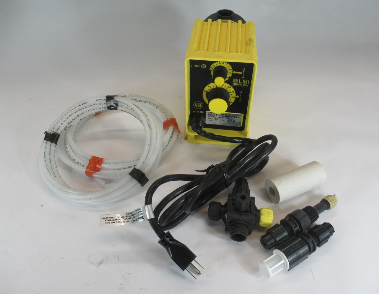 LMI P141-352SI Metering Pump .58 gph 250 psi *PLEASE READ DESCRIPTION* USED