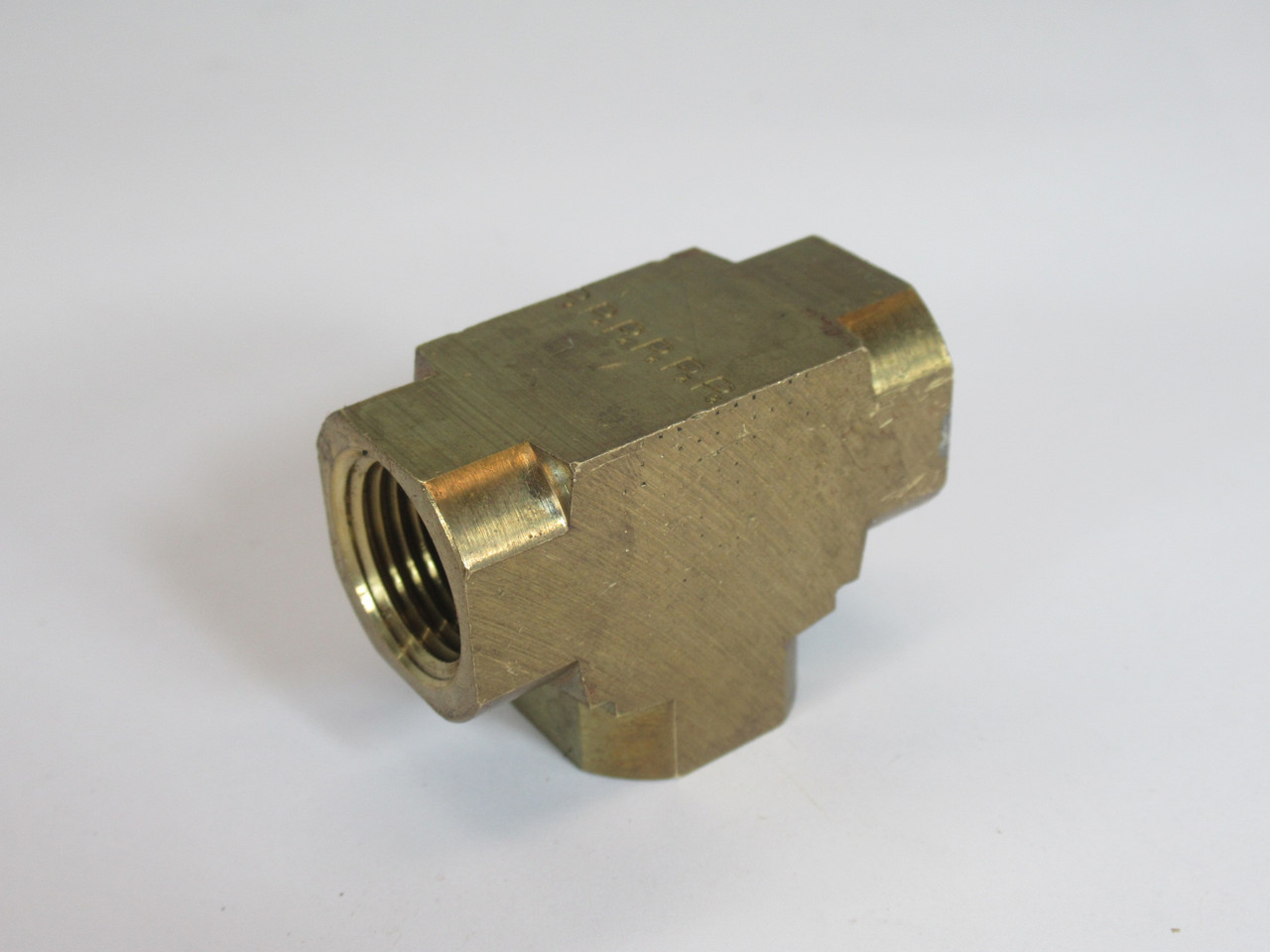 Parker 2203P-6 Brass Female Union Tee 3/8" Thread USED