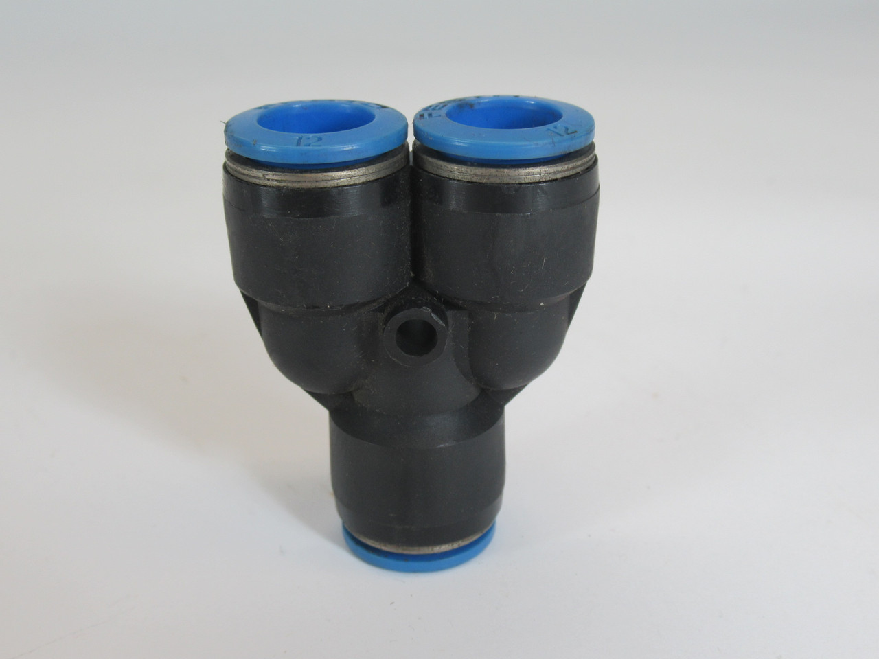 Festo 153152 QSY-12 Push-In Y-Connector 12mm Tubing OD USED