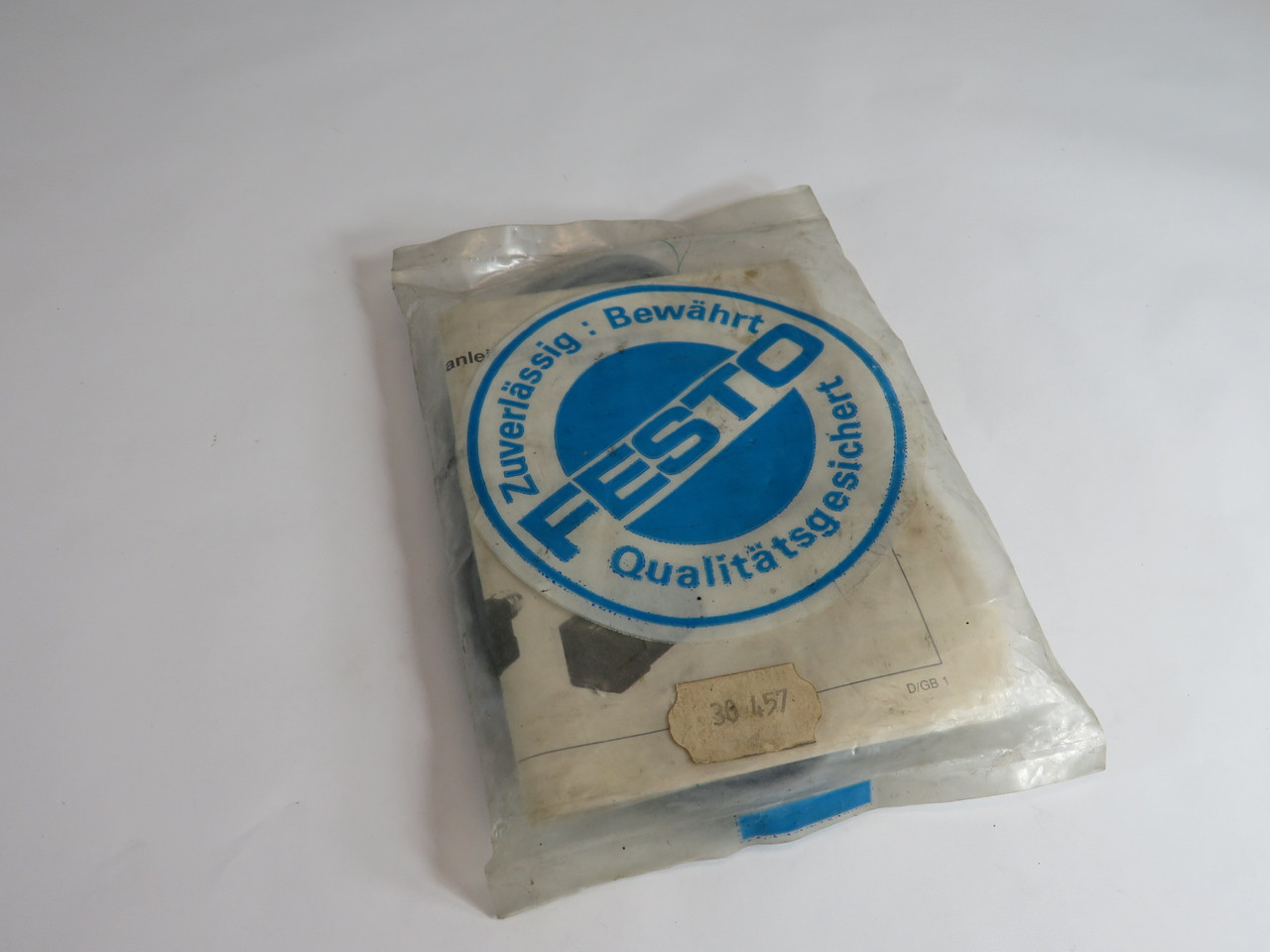 Festo 30457 SMEO-1-B Proximity Switch Sensor Damaged Bag NWB