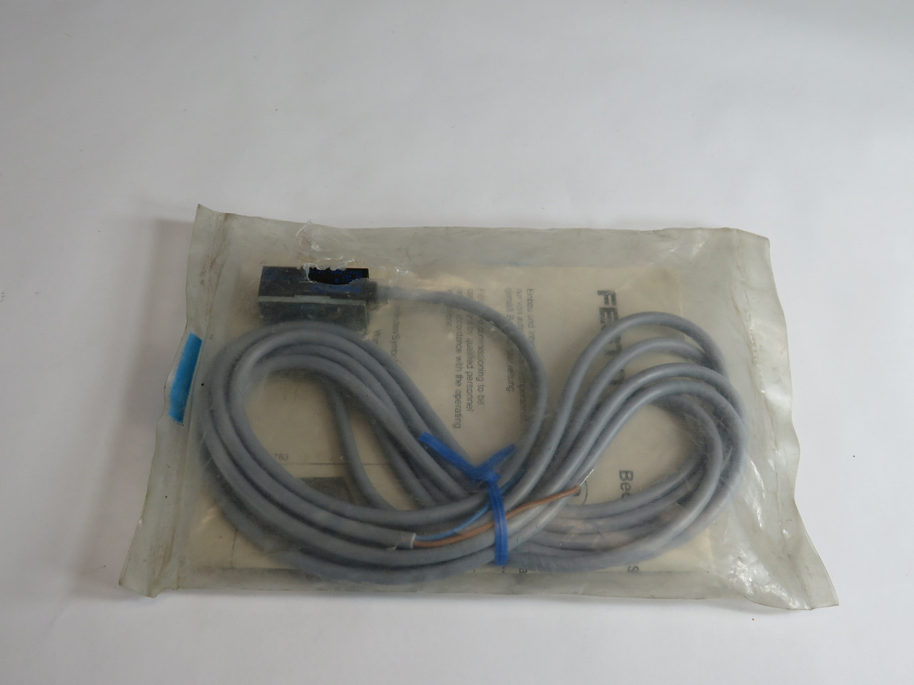 Festo 30457 SMEO-1-B Proximity Switch Sensor Damaged Bag NWB
